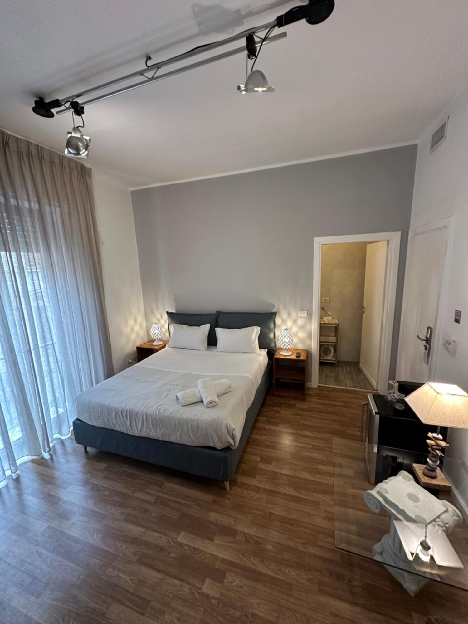 B&B Degli Artisti Suite Lecce Ngoại thất bức ảnh